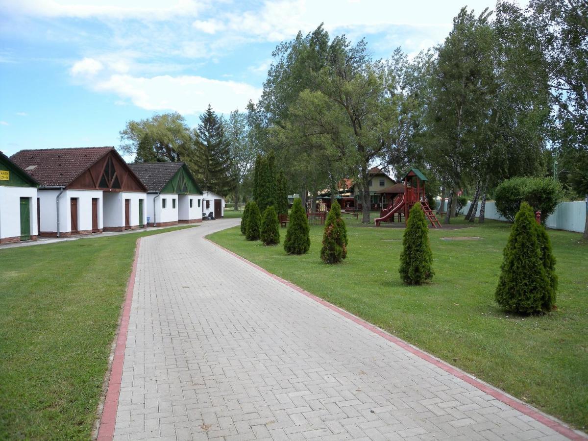 Apartment Balatonbereny 8 Exterior photo