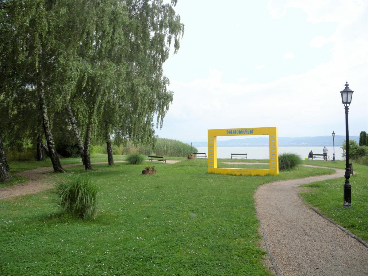 Apartment Balatonbereny 8 Exterior photo